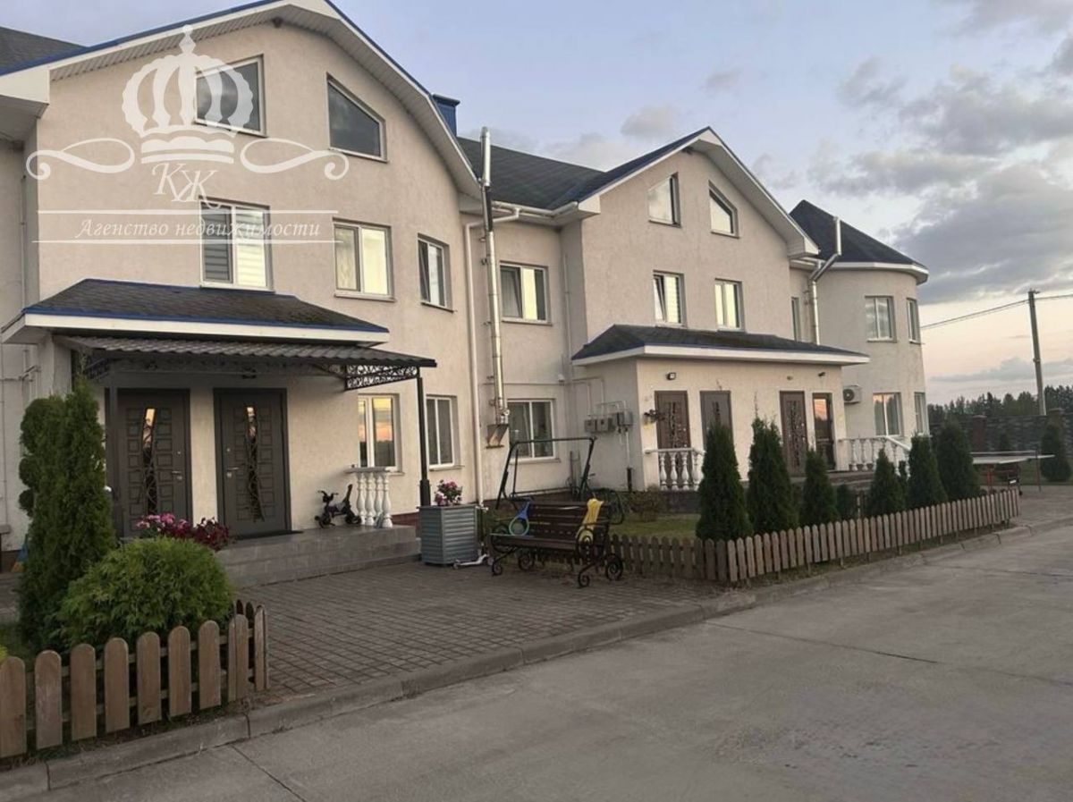 3 комнатная квартира  по адресу Николаевка 2, Березовая, 1